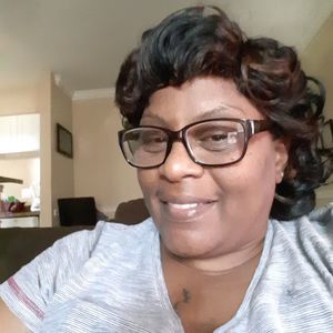 Meet your Posher, Cassandra